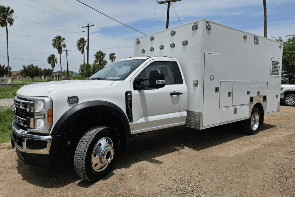 2023 Ford F450 Type I 4×4 Frazer Remount